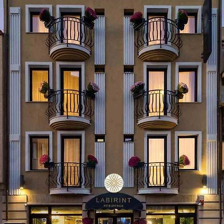 Labirint Boutique Hotel Bucarest Exterior foto
