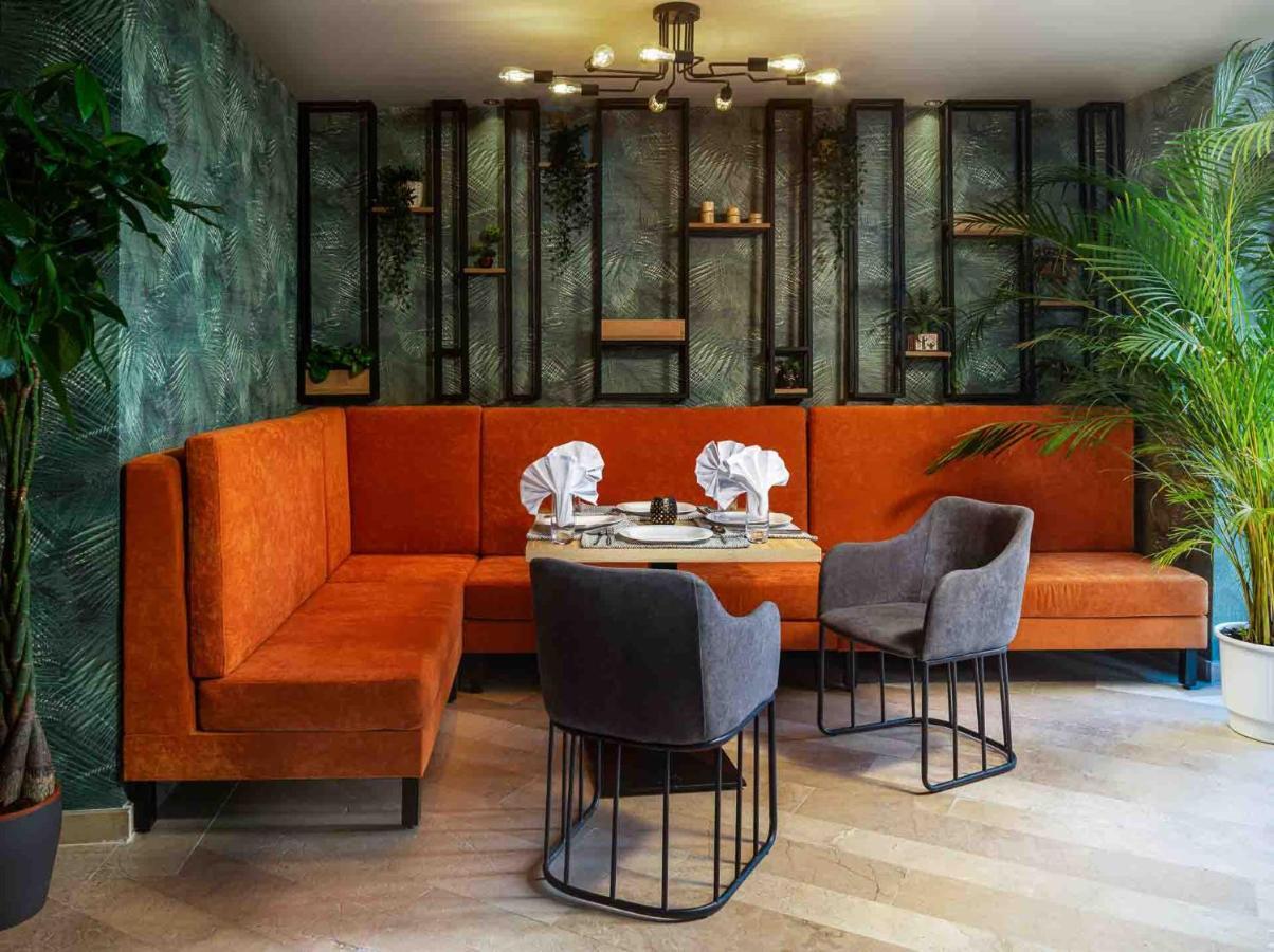Labirint Boutique Hotel Bucarest Exterior foto