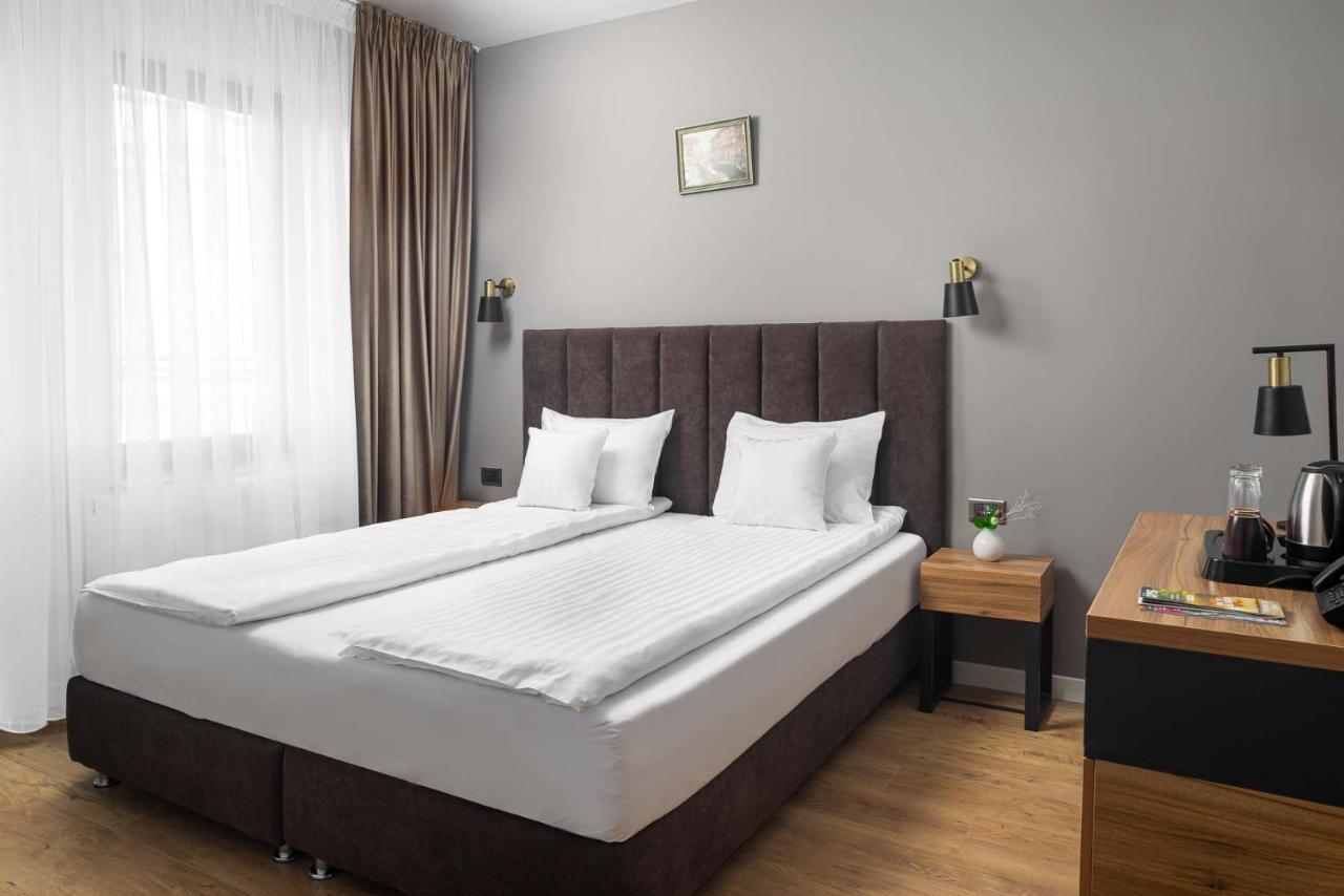 Labirint Boutique Hotel Bucarest Exterior foto