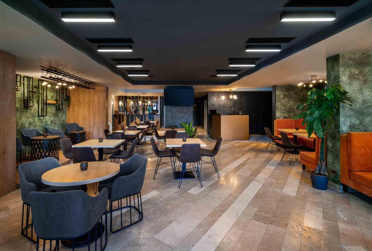 Labirint Boutique Hotel Bucarest Exterior foto